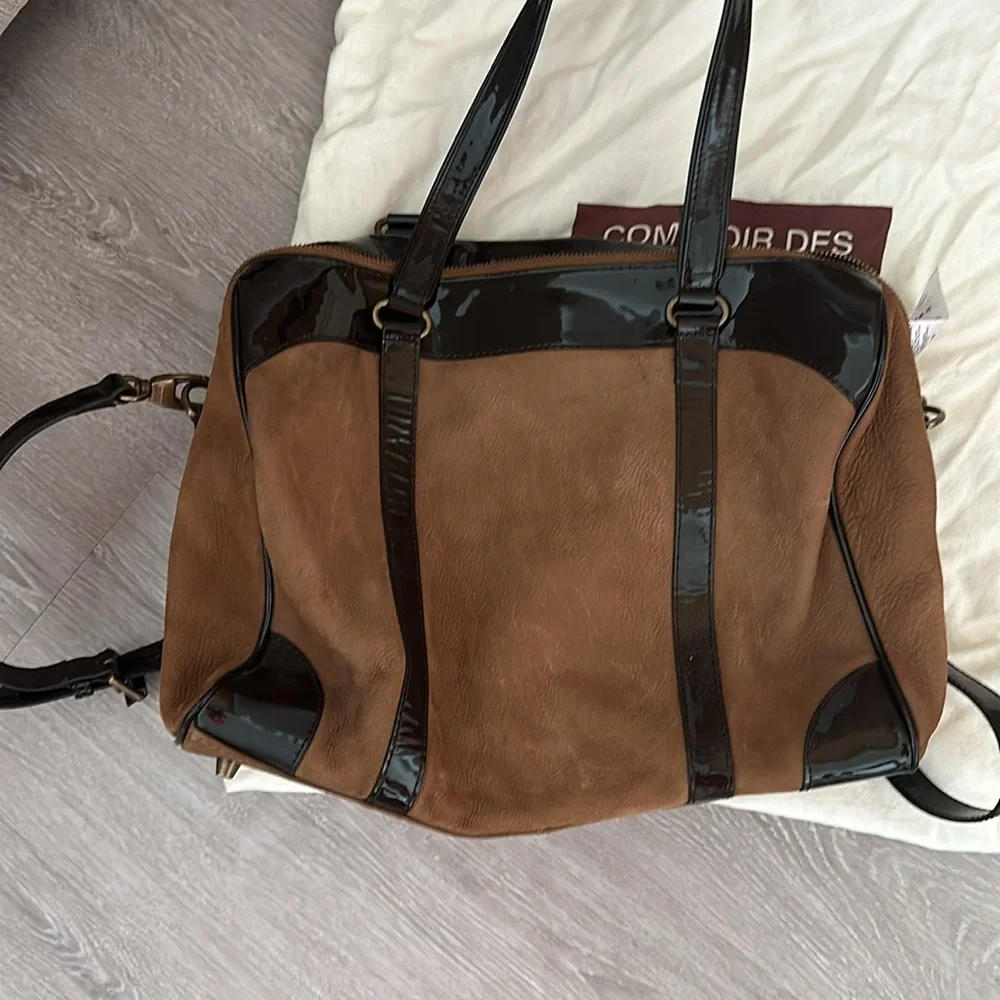 COMPTOIR DES CONTONNIERS CHOCOLATE BROWN SUEDE & PATENT LEATHER TRIM HAN… - Picture 6 of 8